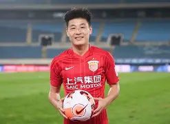 关于维尼修斯再度上演帽子戏法，武磊后防线成筛子！的信息